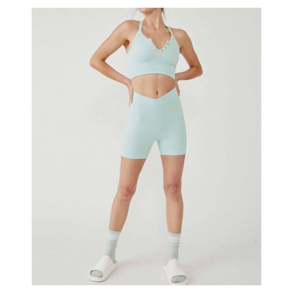 Free People Movement NWT Free Throw Shorts Mint Turquoise Medium Crossover - Picture 1 of 8